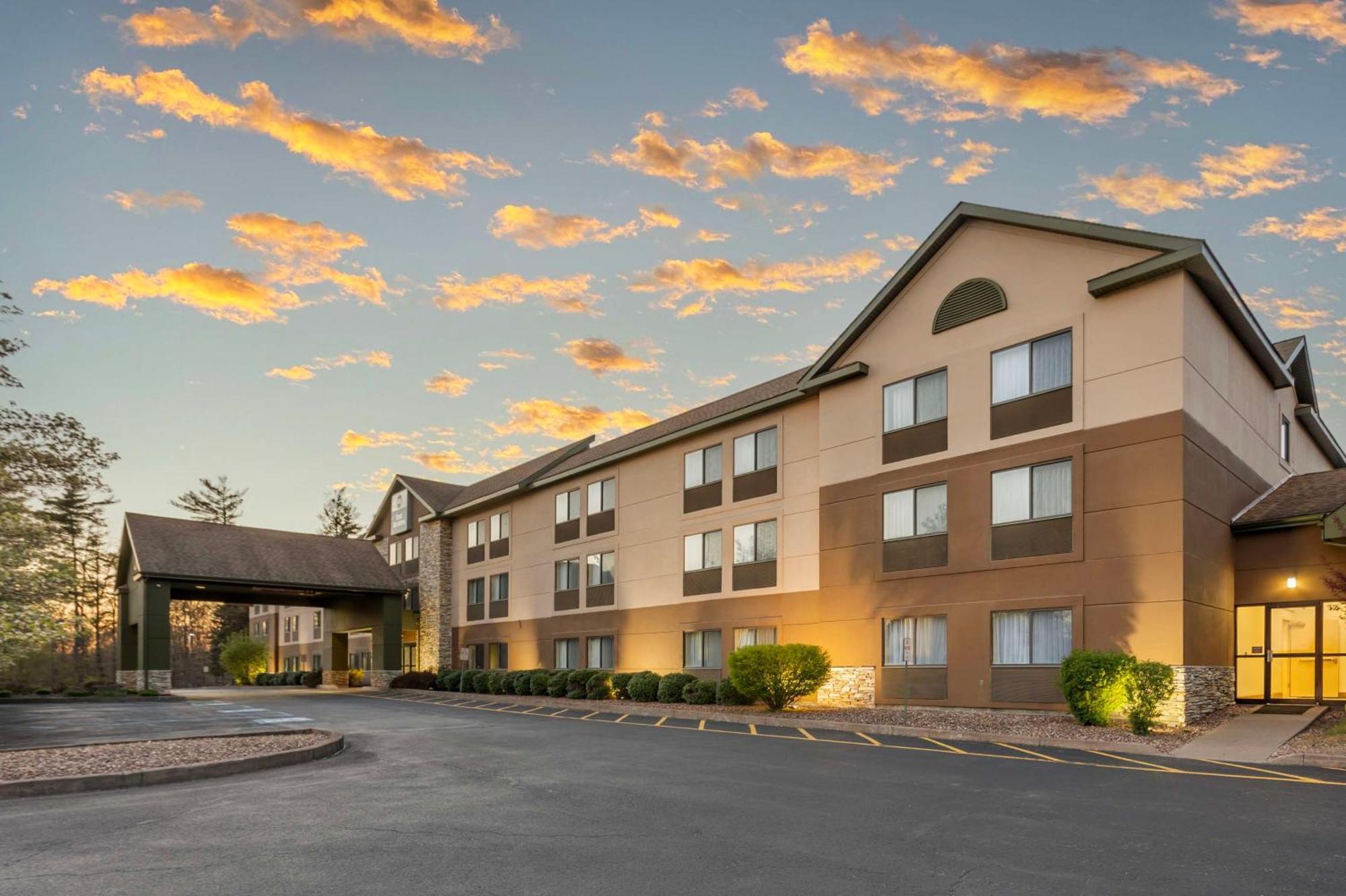 Best Western Inn At Blakeslee-Pocono Exteriér fotografie